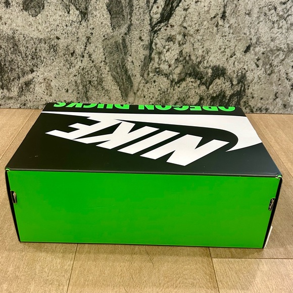 SOLD - Nike Dunk PE Low What the Duck - University of Oregon Home - Picture 9 of 9